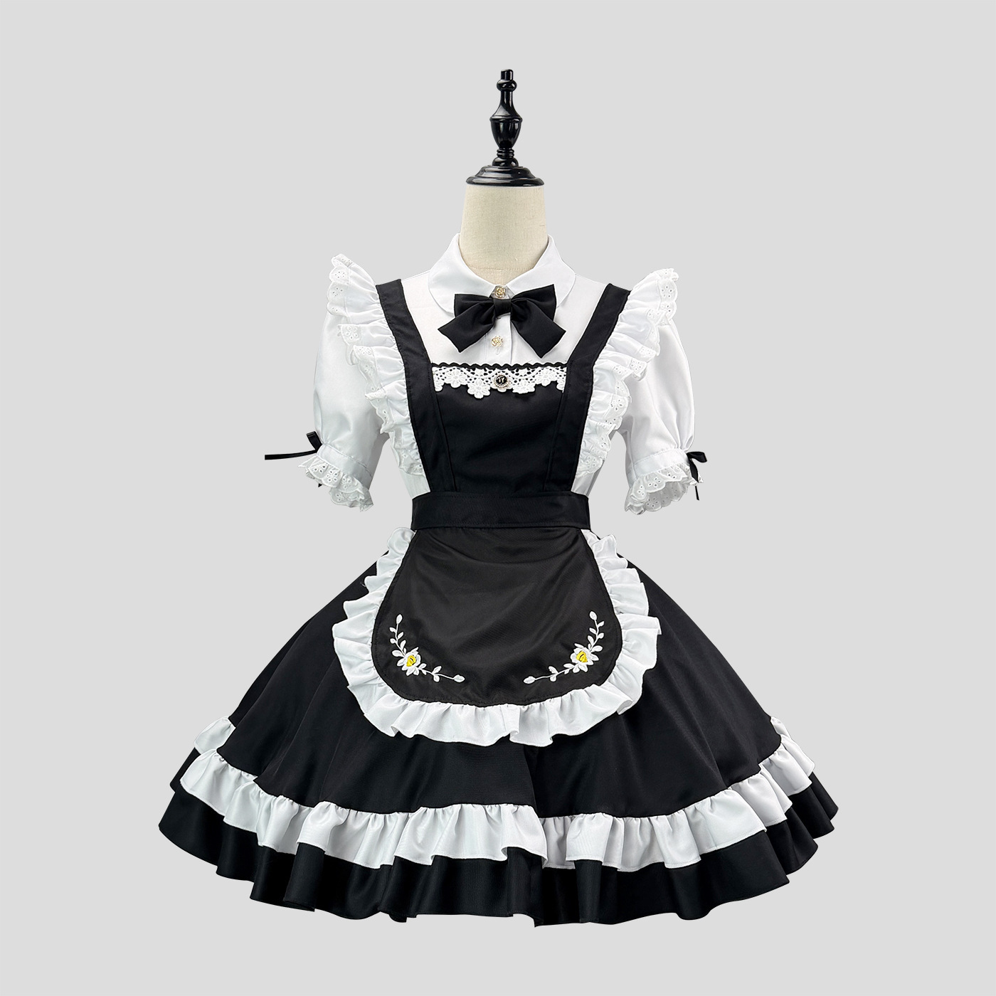 26th year original new product: Daisy Manor embroidered maid outfit, Lolita short skirt with sweet ruffles, maid costume
