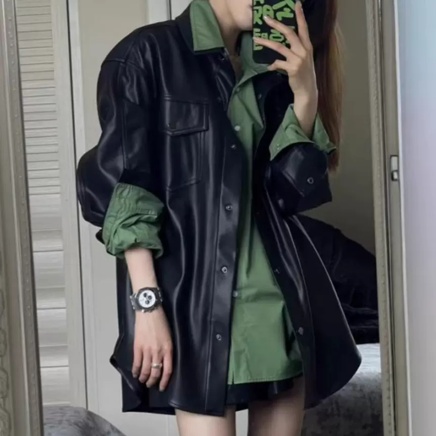 2024复古感炫酷黑pu皮衣+宽松休闲时尚绿色Polo领衬衣两件套