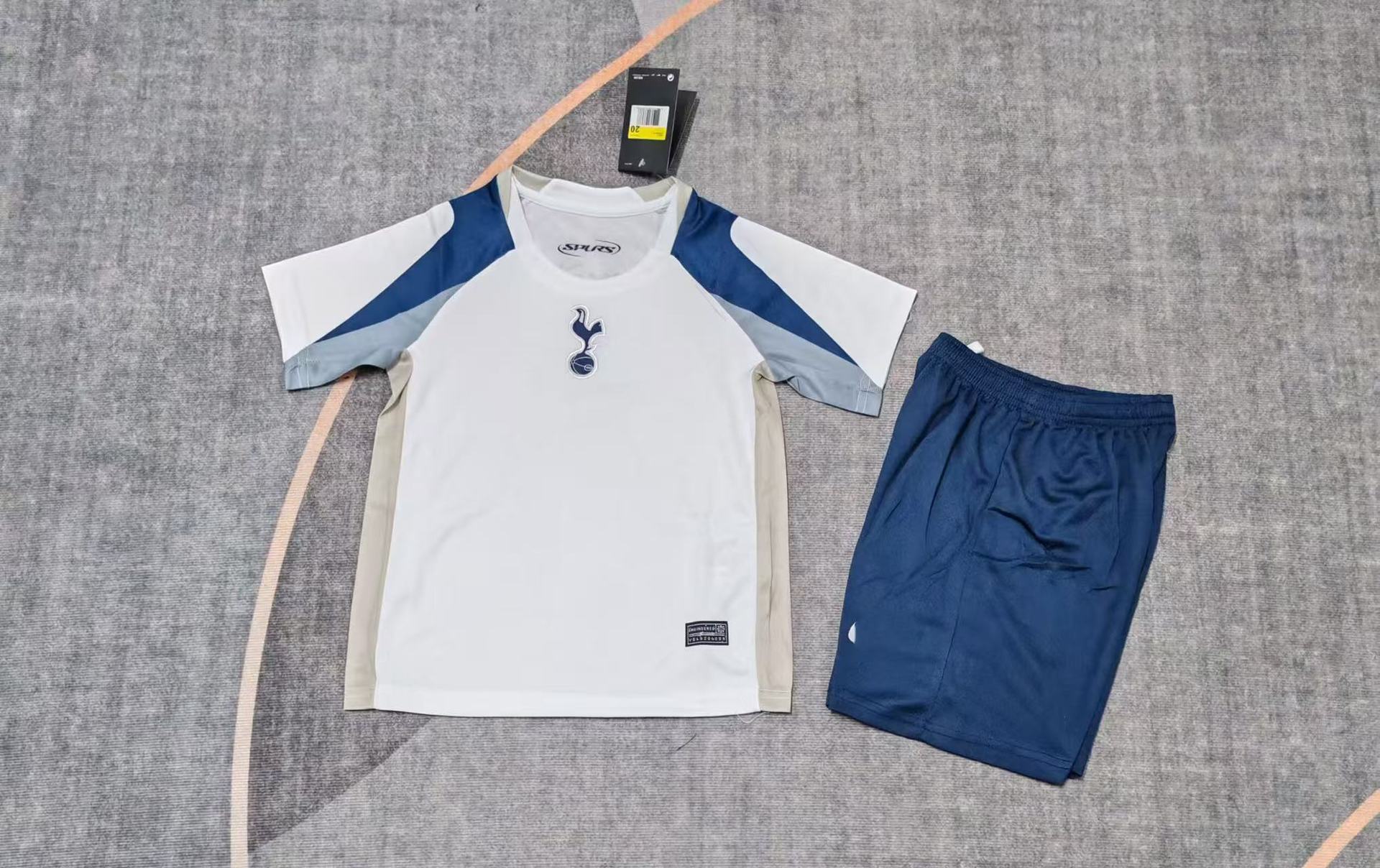 2526 Traje de casa del Tottenham / 16