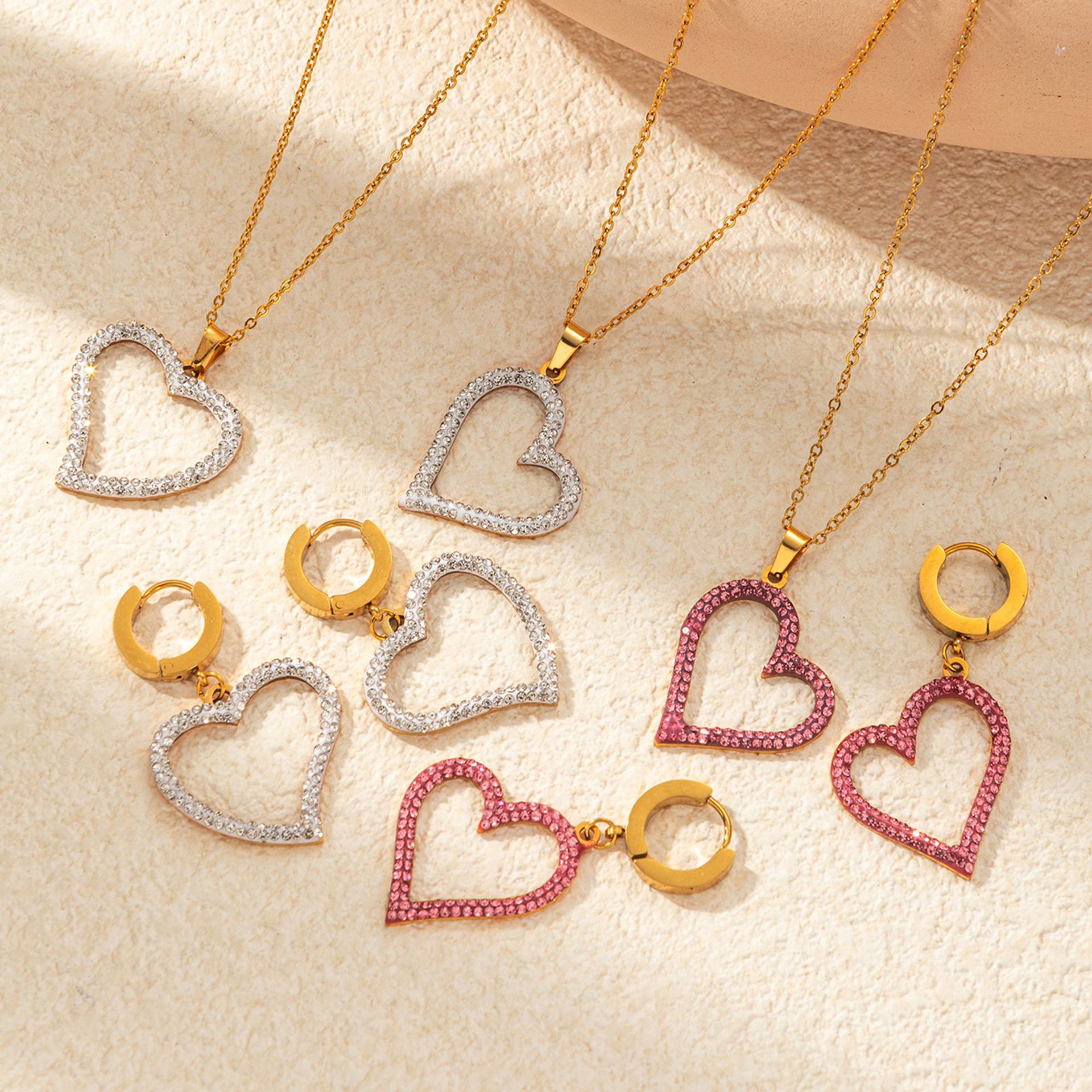 Joyería Al Por Mayor Elegante Señora Forma De Corazón Acero Titanio Cristal Artificial Enchapado Aretes Collar Cadena Portacables display picture 8
