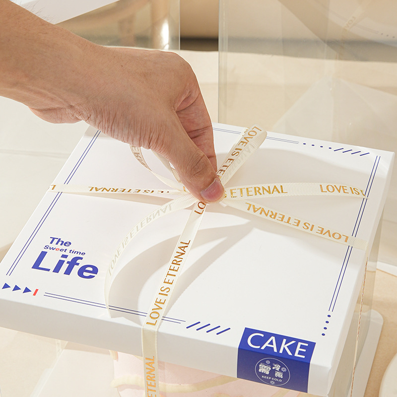 Caja de pastel transparente Caja de embalaje Caja de regalo Caja transparente Baloncesto de cumpleaños Caja de regalo de graduación Regalo rojo neto