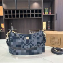 新款女包轻奢腋下月牙包简约高品质时尚单肩斜挎包CV933大牌平替