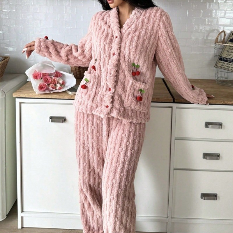 秋冬の女性用クロスボーダー人気ベルベット暖かいパジャマ、かわいいチェリー甘い女の子はパジャマの外で着用できます|undefined