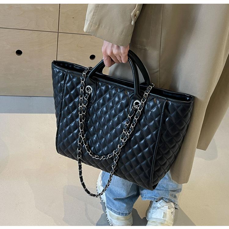 European And American Lingge Bag New Large Capacity Chain Bag Fashionable And Versatile Handheld Single Shoulder Tote Bag_voghion.com