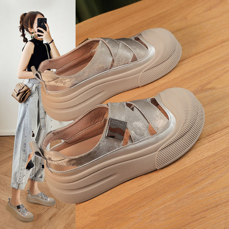 Sandalias suaves de base suave para mujeres 2024 verano nuevo muffin de verano universal un pedaleo de sandalias casuales de base gruesa para mujeres