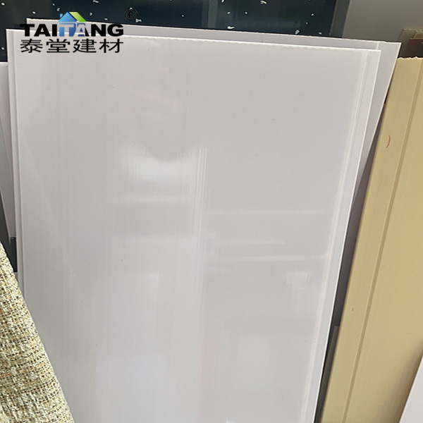 Exportado a América del Sur Tablero de techo de PVC recubierto de película Techo de plástico Techo de PVC