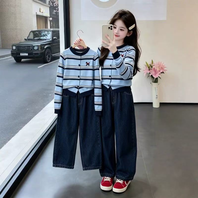 Girls' Autumn and Winter Outfit 2026 New Style Children's Cardigan for Girls, Stylish Korean-Style Outfit for Middle School Students and Older Children with Jeans