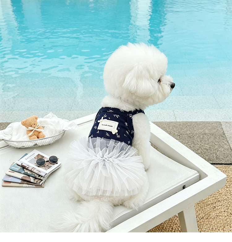 Vestido de verano con flores para perro estilo coreano princesa_voghion.com