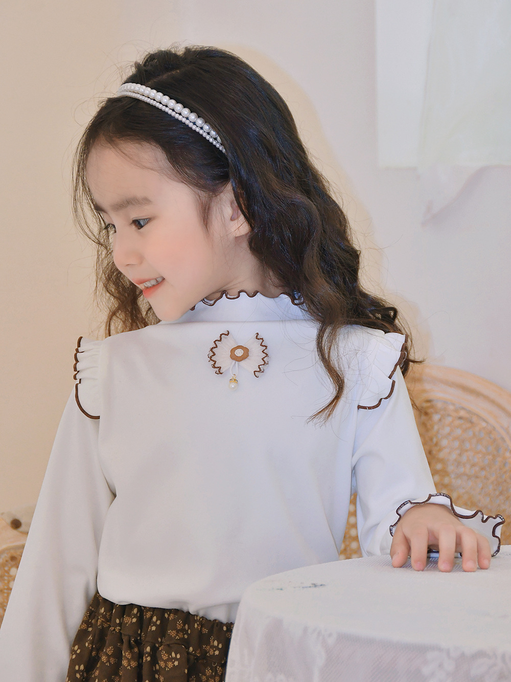 Coreana de primavera y otoño de los niños camisetas de base de encaje de brotes de miel espeso camisetas de manga larga de chicas fabricantes de calcomanías