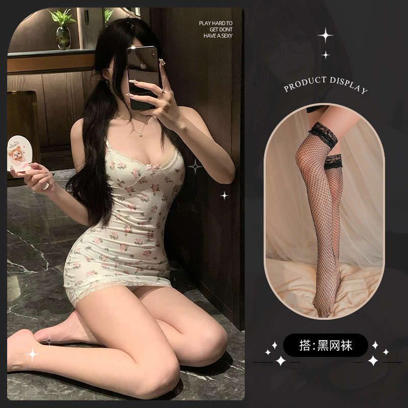 작은 꽃무늬 [가슴 패드 포함] + 검정색 망사 스타킹