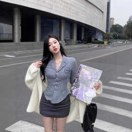 美式学院风蓝色条纹辣妹收腰长袖衬衫女秋季新款内搭修身衬衣上衣