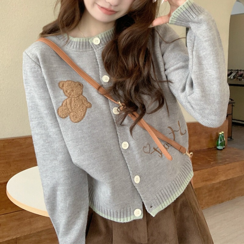 2025 New Autumn and Winter Cute Bear Preppy Style Round Neck Knitted Cardigan Women's Niche Loose Long-Sleeved Short Style