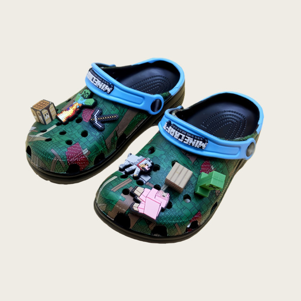 cartoon comfortable Crocs-style slippers for men and women