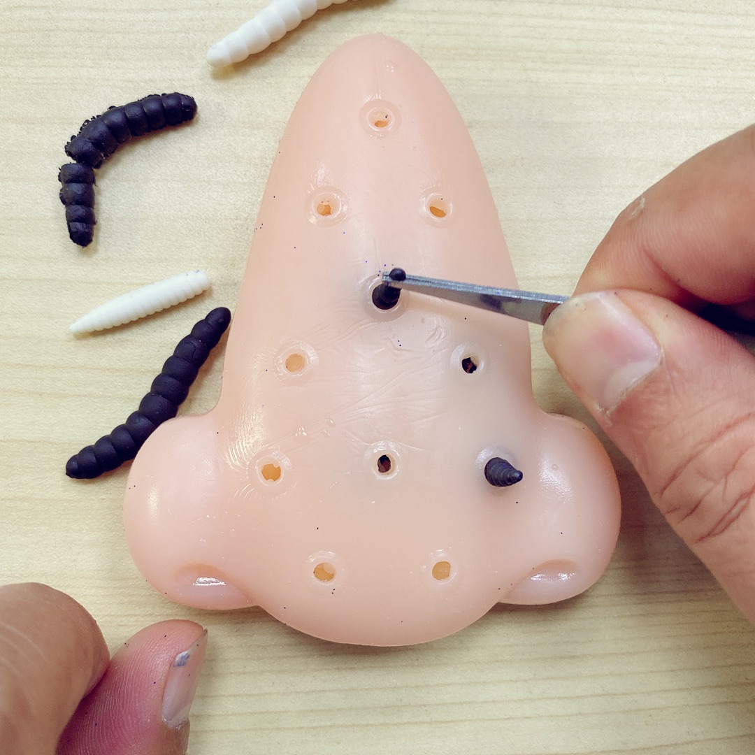 Actualizado acné squeeze ventilación juguetes repugnante truco juguetes blackhead squeeze gusano spoof juguetes en stock al por mayor