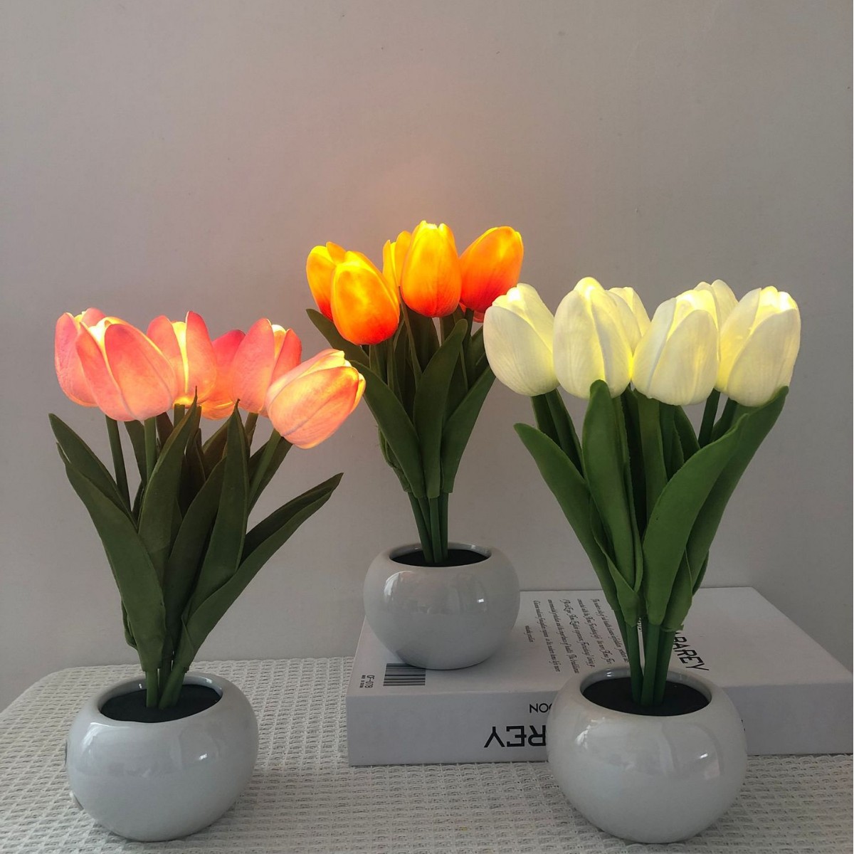 工厂批发6朵郁金香仿真花束LED氛围灯室内床头小夜灯礼品台灯USB
