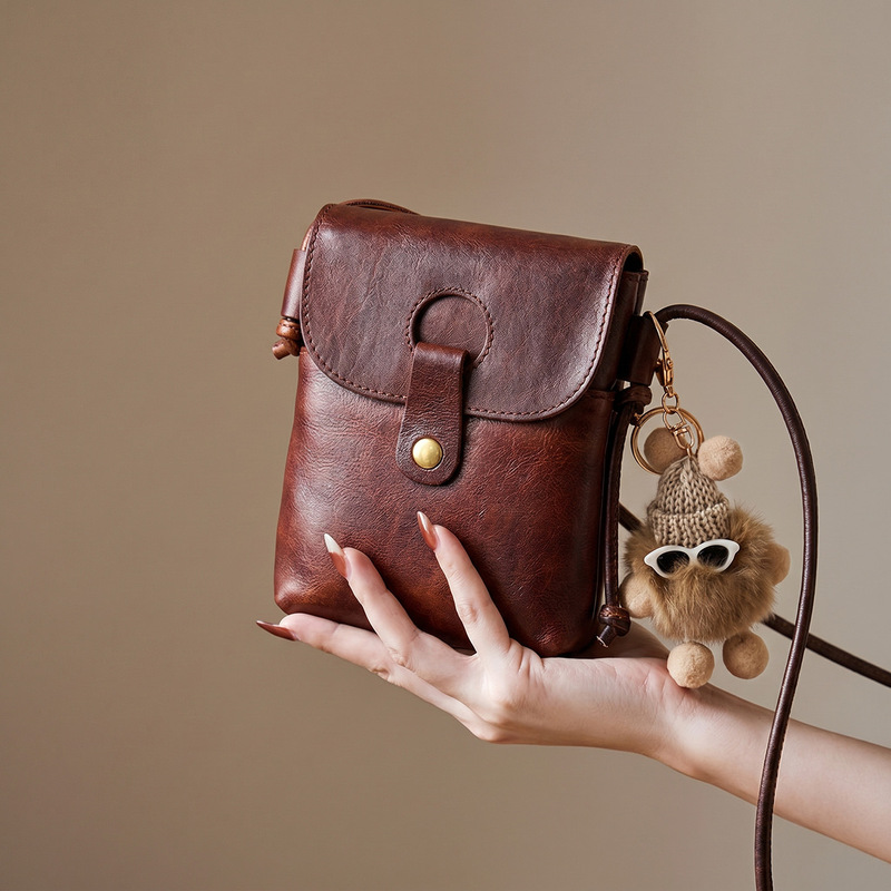 First-Layer Cowhide Handmade Full Genuine Leather Mobile Phone Bag, Retro Style Lightweight Crossbody Bag, Simple Women's Versatile Shoulder Bag