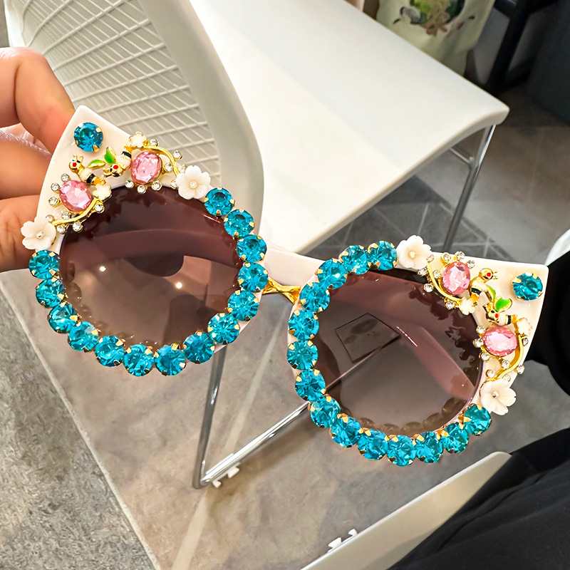 Cross-border Retro Large-frame Cat-eye For Women, European And American Street Style, UV Protection, Diamond-embellished_voghion.com
