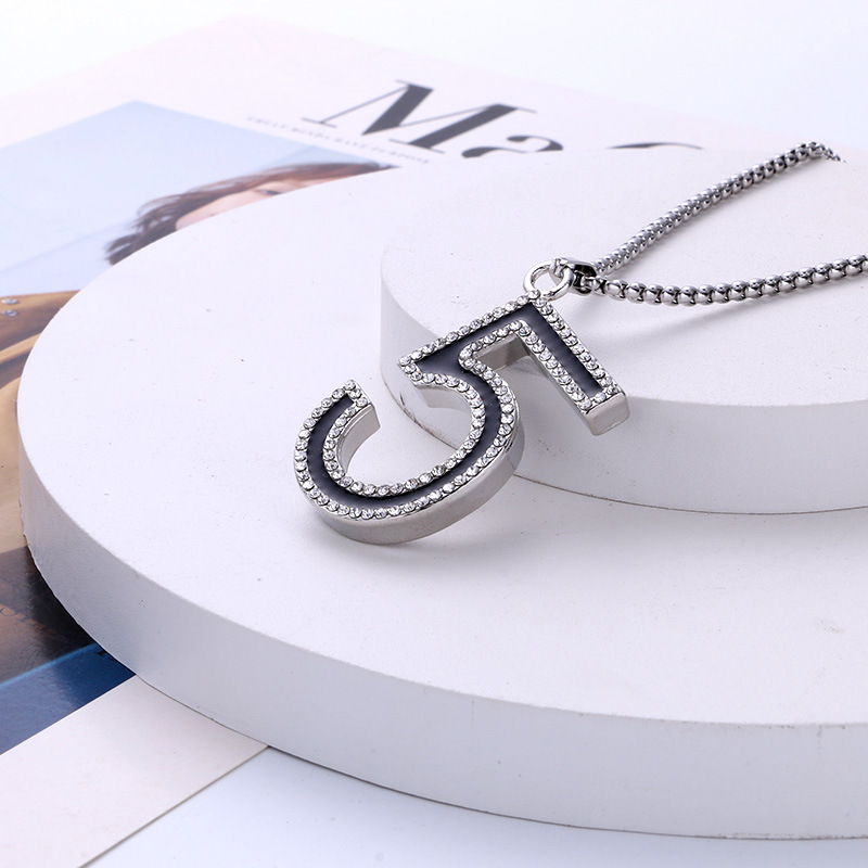 Collana con ciondolo a forma di 5 con diamanti incrostati di Hip Hop, con catena e cappuccio, personalità hipster femminile, ciondolo semplice, accessori per danza hip hop_voghion.com