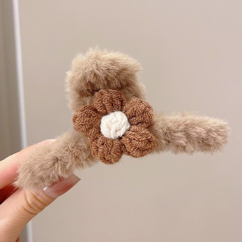 2026秋冬ミンクファー毛皮ヘアクリップ、高級感のある後頭部用大型シャーククリップ、ハート型キラキラ輝くダイヤモンド付き毛皮ヘアクリップ