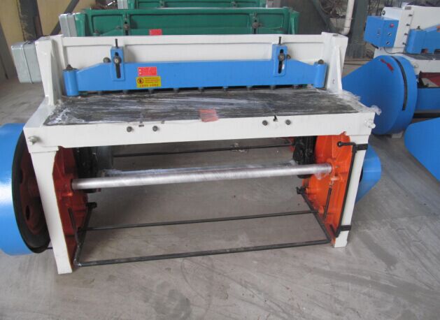 QB11-4-2500机械剪板机 安徽剪板机 沈阳剪板机 剪板机