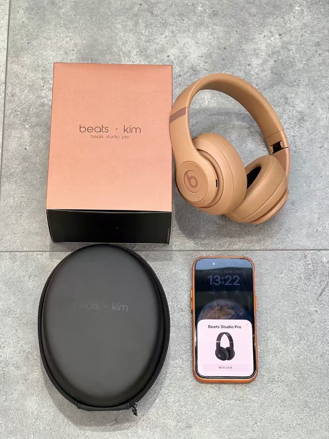 Dune [팝업창과 가죽가방이 포함된 런닝 볼륨 모델]