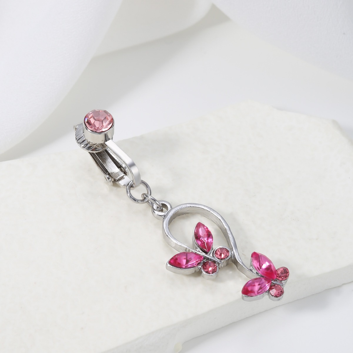 Anello a farfalla alla moda, stile transfrontaliero europeo-americano, senza piercing, design con nicchia in ametista, clip scintillante, trendy ed elegante, facile da indossare._voghion.com