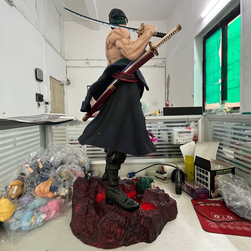 【原頭货源】ワンピース 超大型GK刀を抱えたゾロ 70CM フィギュア 置物 5頭雕モデル ギフト卸売|undefined