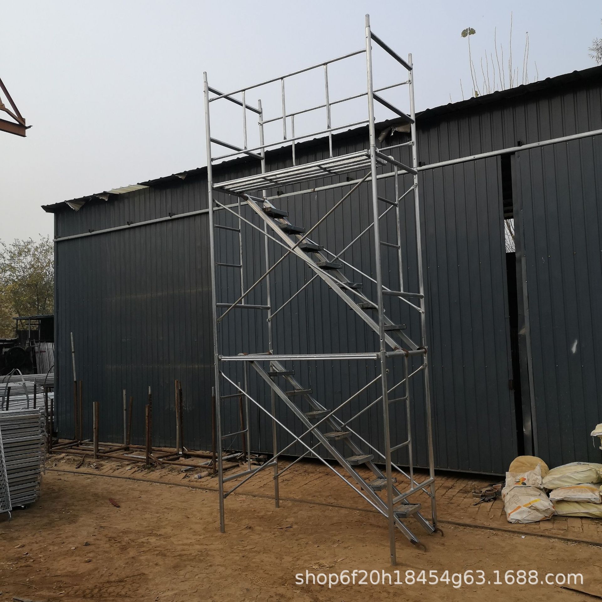 河北厂家移动脚手架内爬梯 移动脚手架施工爬梯 建筑施工爬梯