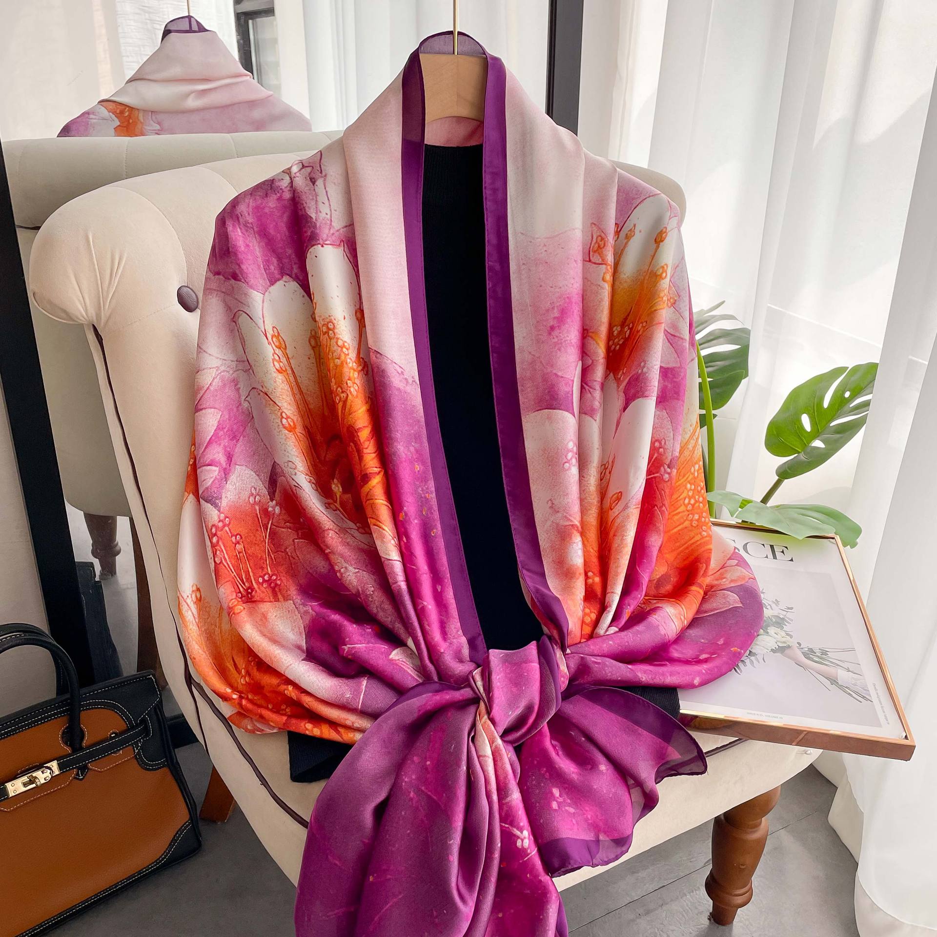 Nuova sciarpa di seta da donna primavera/estate versione coreana moda e stile elegante scialle sciarpa di seta di simulazione a doppio scopo_voghion.com