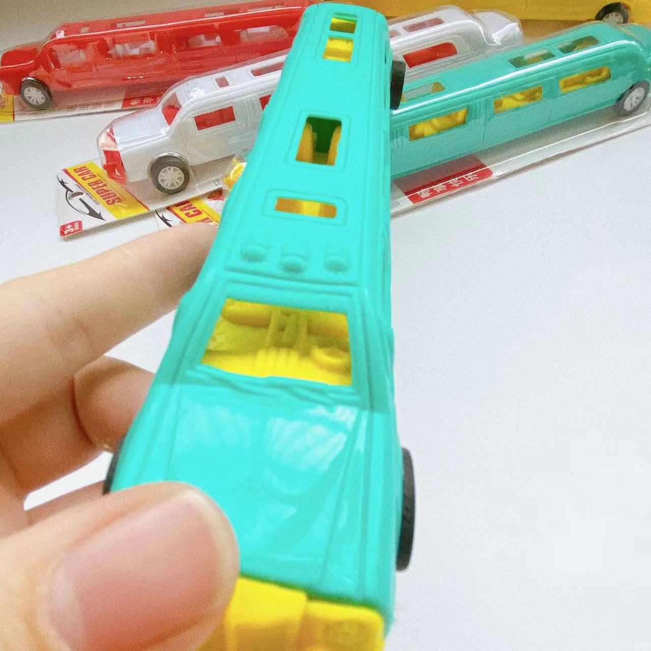Coche de juguete de los niños inercia coche alargado 24cm plástico blíster paquete cartón 2 yuanes tienda venta al por mayor stall