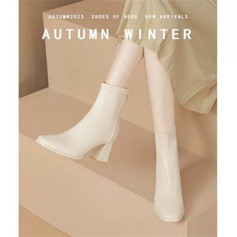 Ежедневные дикие короткие сапоги с юбкой 2024 новый французский толстый каблук квадратный тощий тощий сапоги белые высокие каблуки