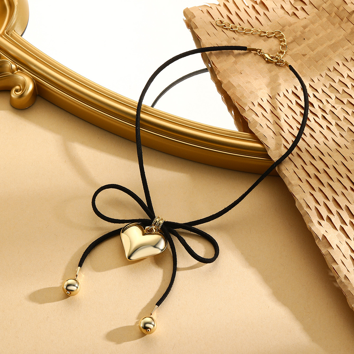 Collana con ciondolo a forma di cuore con fiocco nero, dolce e fresco, esagerata, con laccetto da collo, catena per clavicola._voghion.com