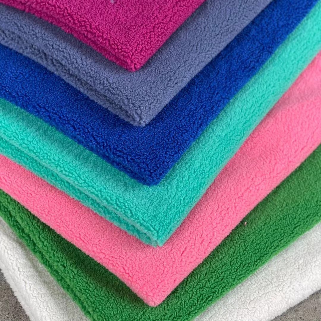 Cachemira de trigo tela de cordero peluche juguetes de peluche ropa alfombra bufandas zapatos sombreros tela stock