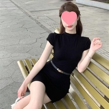 夏季新款名媛气质半高领短袖修身显瘦包臀高级感紧身黑色连衣裙女