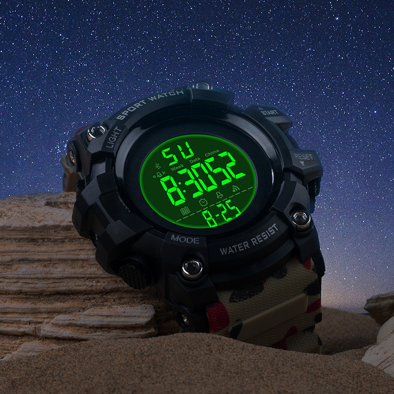 Nuevo reloj electrónico del estudiante de los hombres al aire libre deportes sincronización juventud camuflaje luminoso multifuncional militar reloj electrónico
