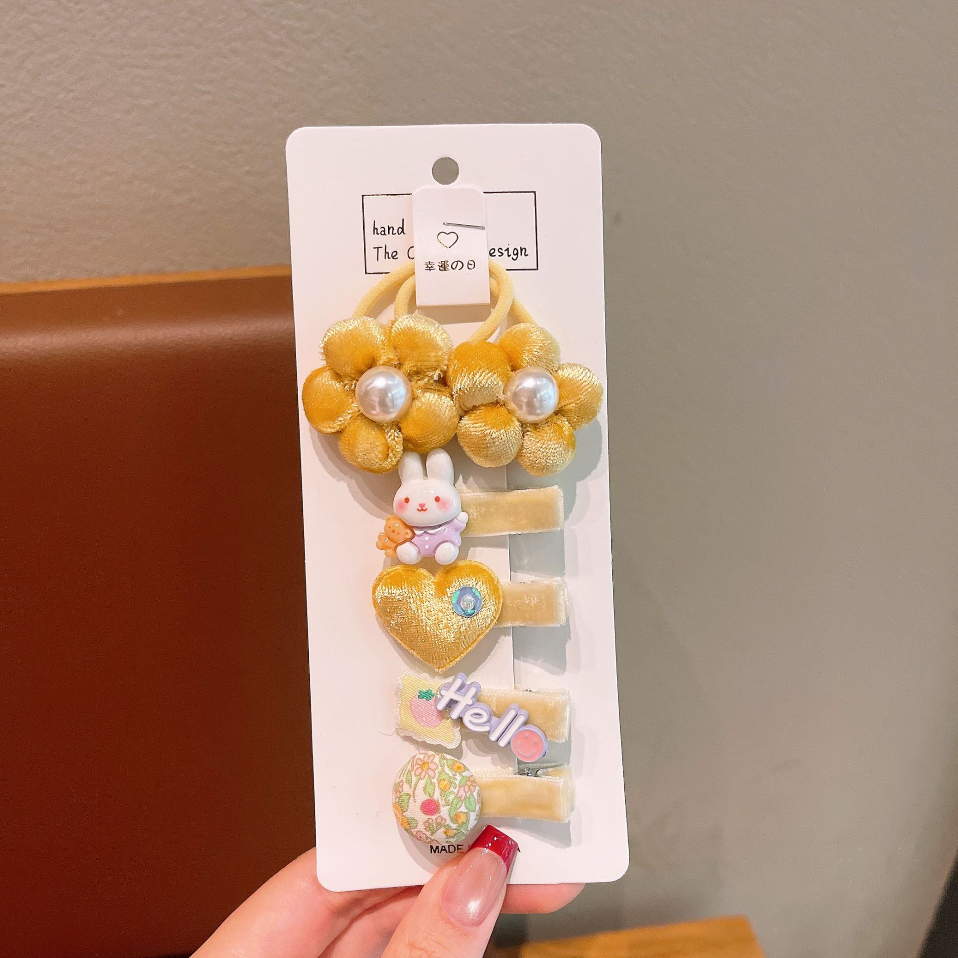 Nuevo otoño coreano lindo fieltro de fruta para niños con un vestido de amor de boca de pato clip de banda de cuero toque de cabello bebé