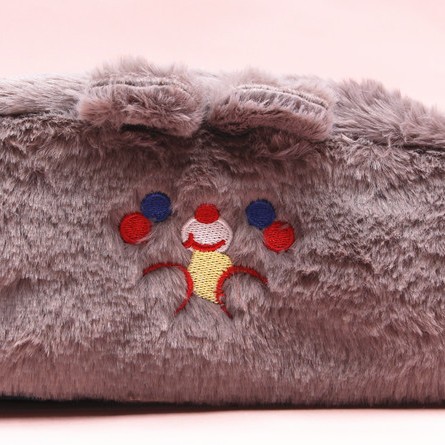 2023 transfronteriza en la acción de gran capacidad de la caja de lápiz Poof lindo oso estudiante de peluche bolsa de papelería caja de lápiz de curación suave billetera