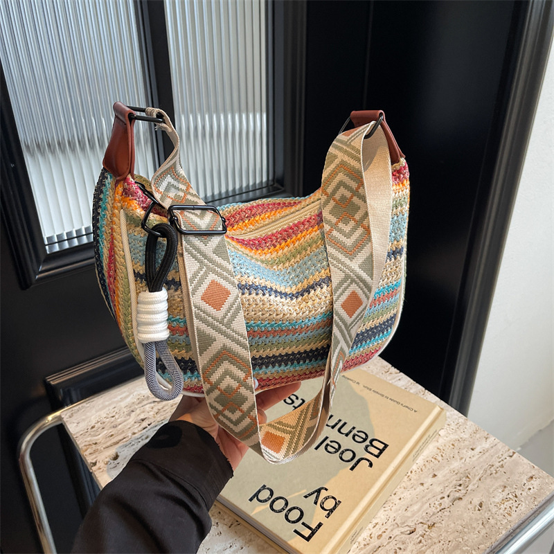 Rainbow Woven Bag for Women 2025 New Fashion Bohemian Straw Bag Diagonal Dumpling Bag Single Shoulder Commuter Bag