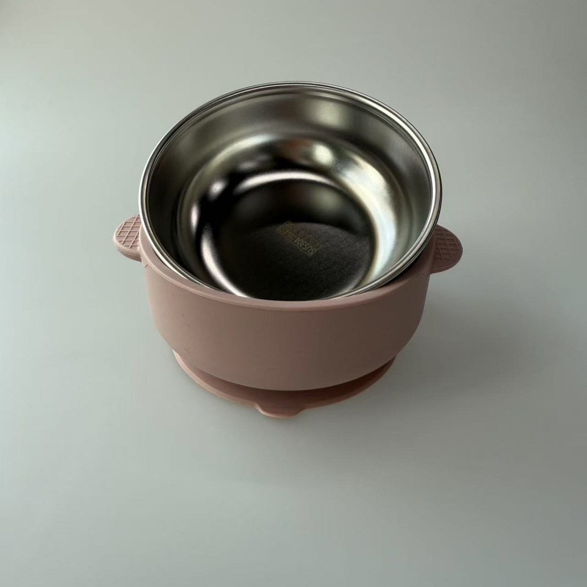 뚜껑이 있는 라이트 핑크색