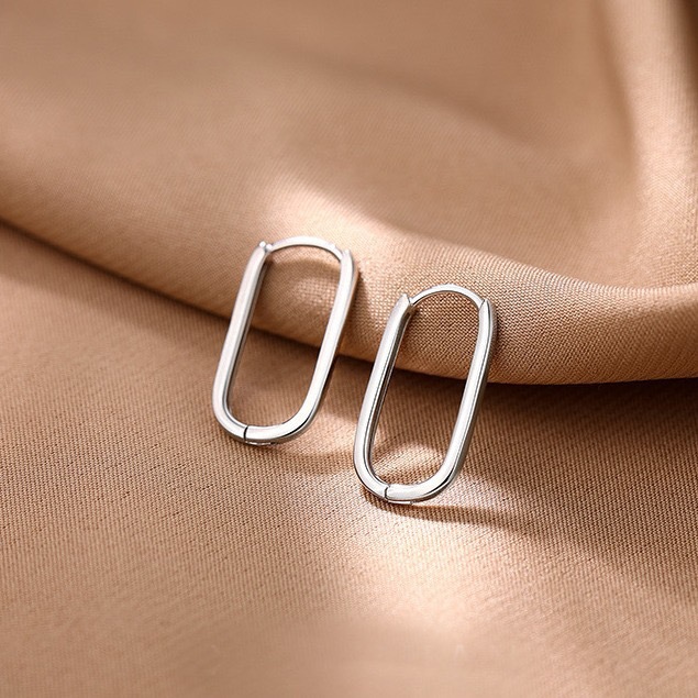 A Pair of Retro Thai Silver Printed Earrings for Women, Old-Fashioned, Versatile, Round Pattern, Niche Design, High-End Earrings