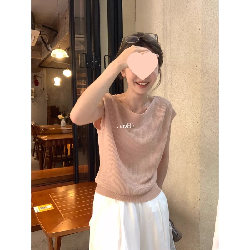 Simple and Elegant One-Line Neckline with Small Flutter Sleeves, Stylish Short-Sleeve Knit Top, Versatile Slim-Fit Blouse for Women, Black, One Size