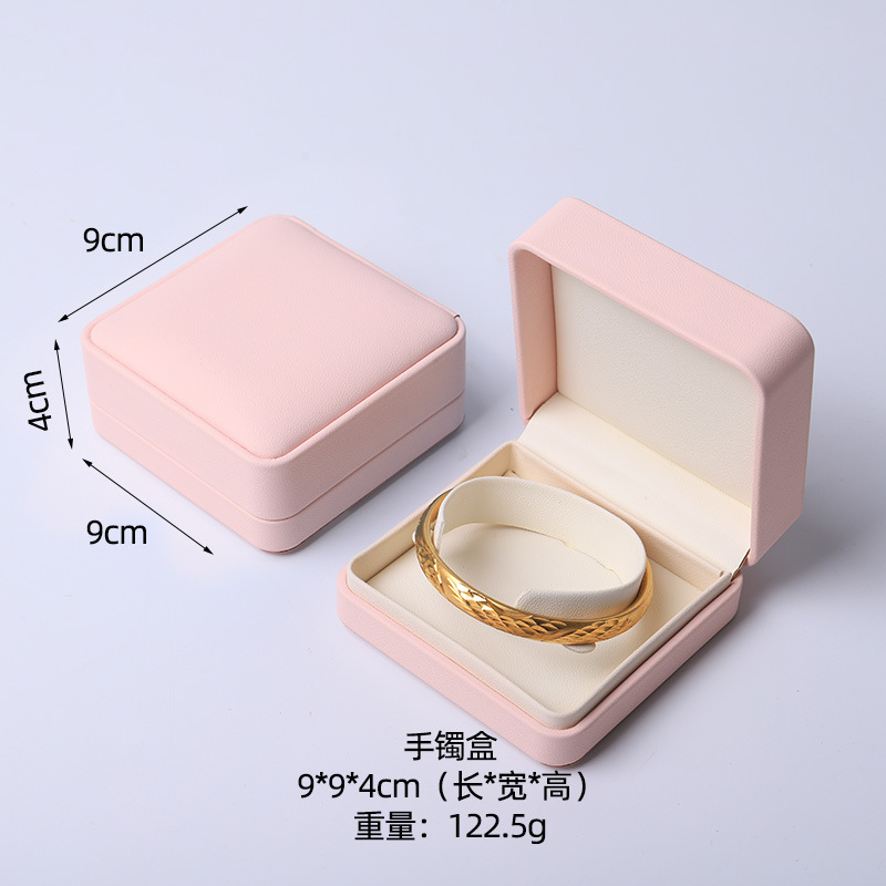 Caja de joyería rosa de alta calidad de cuero pu caja de embalaje de marca de joyería logotipo colgante pulsera collar caja de anillo