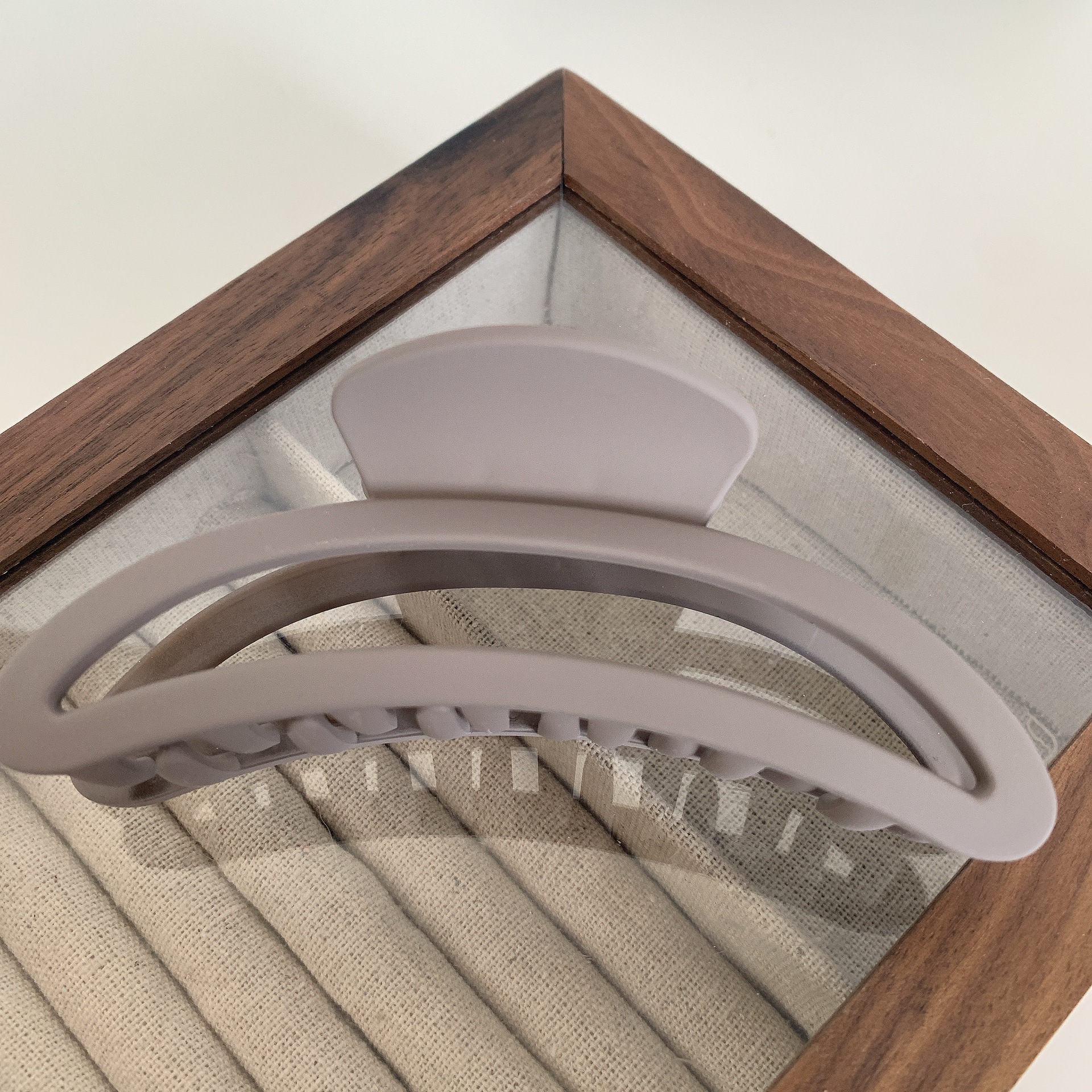 Suave Morandi color horquilla grande clip de tiburón Crescent esmerilado textura espalda Cabeza updo pelo clip accesorios para el cabello