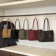 �͹����ذ�������ŮҸ�°�2025�¿�s���ֵ�μ���r��ͨ�ڰ�