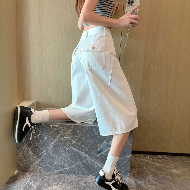 White Six-Point Denim Shorts for Women, New Summer Style, Slimming Wide-Leg Loose Denim Shorts for Women White Six-Point Denim Shorts for Women, New Summer Style, Slimming Wide-Leg Loose Denim Shorts for Women