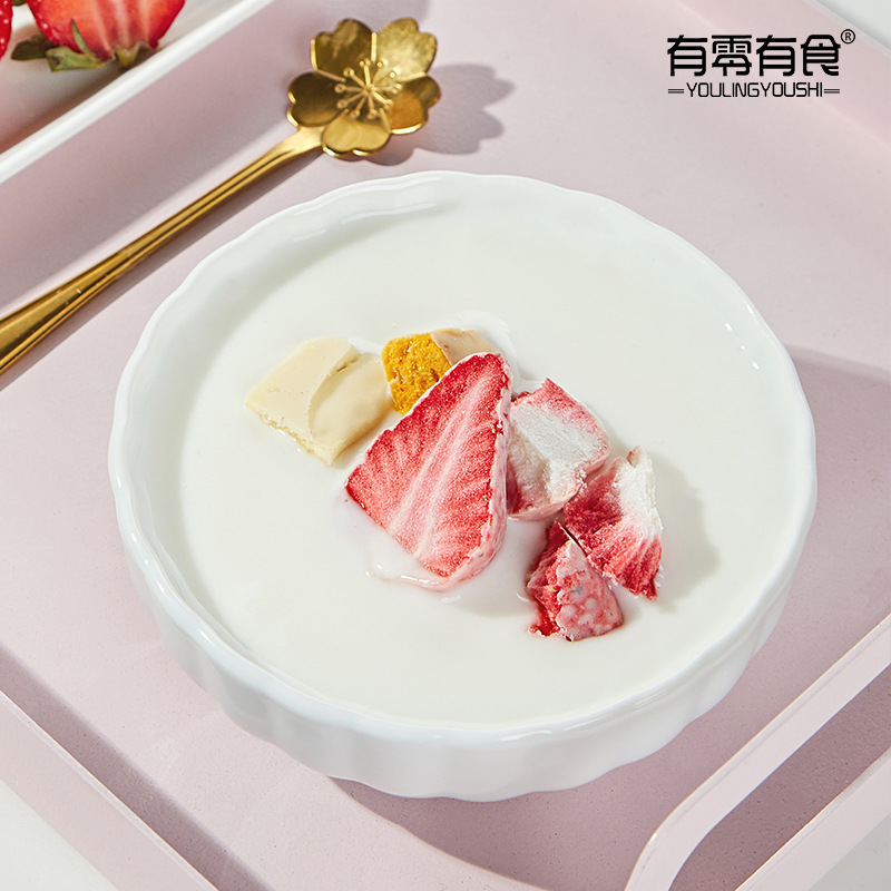 New date with zero and full freeze-dried strawberries, mango, durian, healthy ready-to-eat mixed fruits, strawberry crispy snack