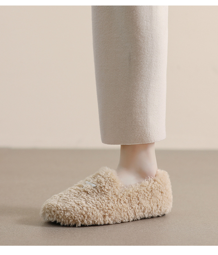 Pantofole basse da donna in peluche con punta tonda_voghion.com