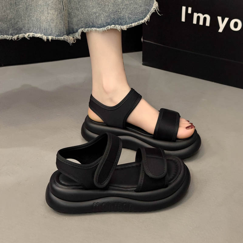검은색
