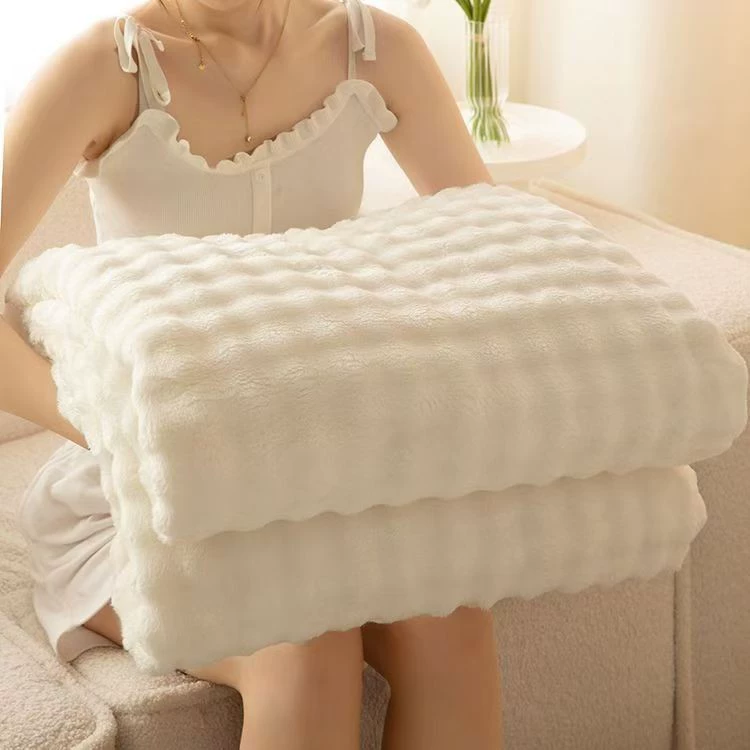 Зимнее утолщение кролика плюшевые пузыри одеяло фланелевое одеяло одеяло офисное одеяло одеяло для сна