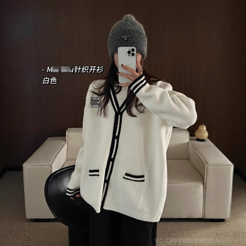 正确M潮牌秋冬新款韩系刺绣logo撞色减龄V领学院风中长款针织开衫|undefined